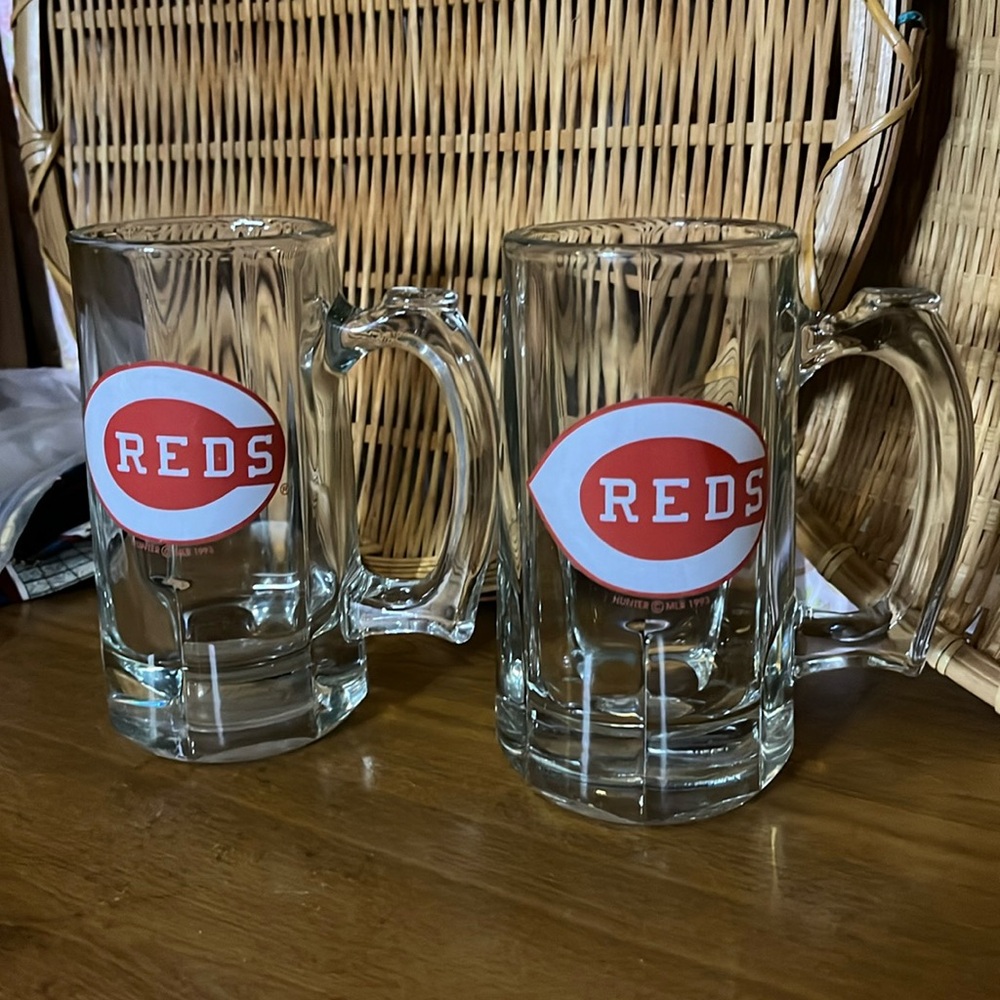 😄Cincinnati Reds beer mugs steins
